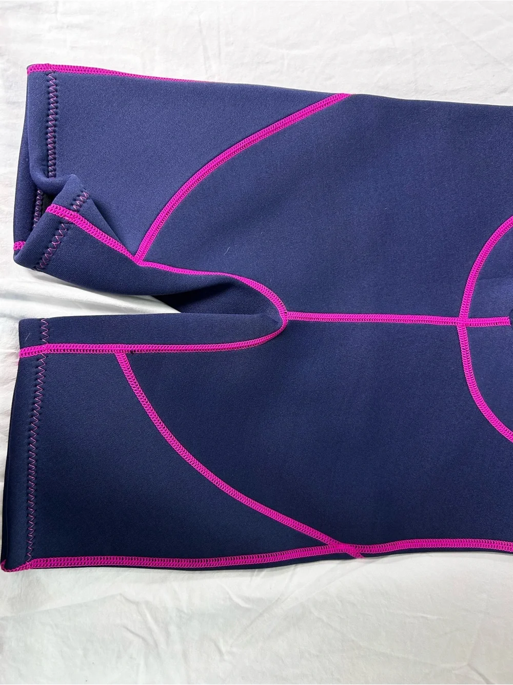 Seaskin Kids Short Sleeve Wetsuit - Navy & Pink girl’s size 10